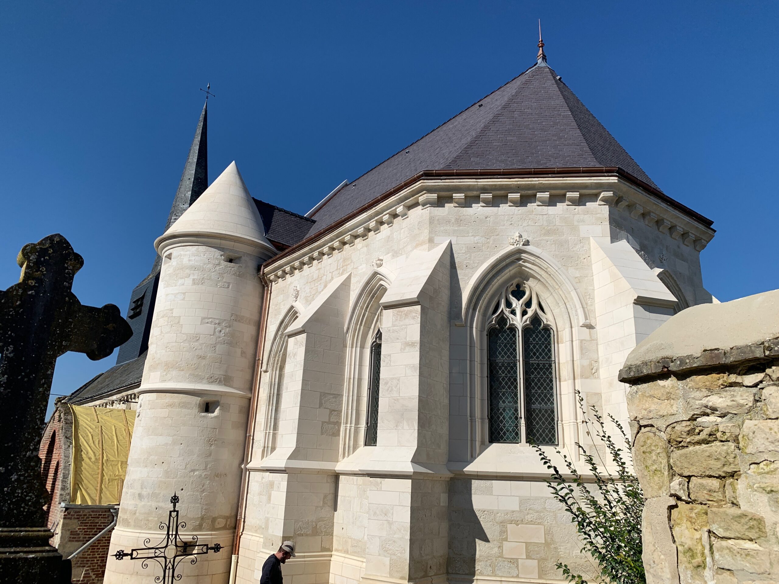 Voligeage et pose d'ardoises sur l'Eglise Saint-Médard